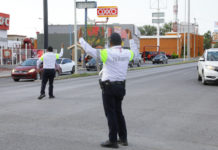 Suspenden a 10 agentes viales “por diferentes situaciones”, dice director de tránsito
