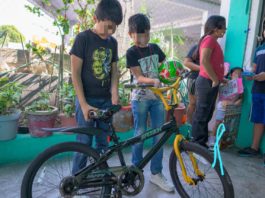 Llevaron Alcalde Carlos Peña Ortiz y DIF la magia del Día de Reyes a familias de distintos sectores de la ciudad