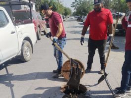 Refuerza COMAPA de Reynosa limpieza de pozos de visita en distintos puntos de la ciudad