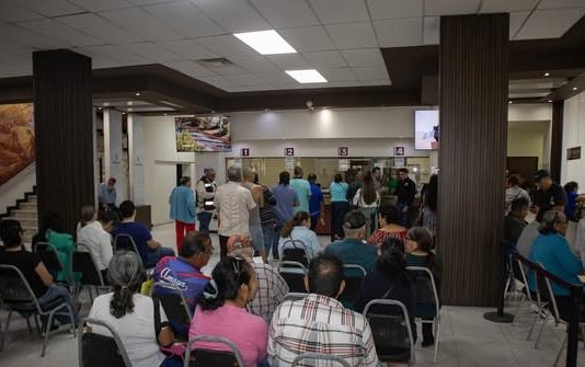 Invitan a contribuyentes aprovechar descuentos en el pago del predial