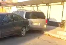 Chocan en concurrida vialidad y dejan daños materiales