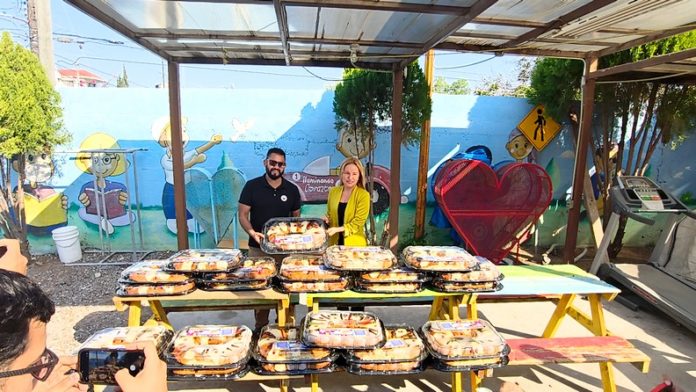 Entregan 500 Roscas de Reyes a ciudadanos colonia por colonia (1)