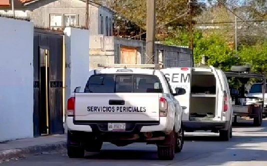 Hallan cadáver en un negocio e investigan las autoridades policiales