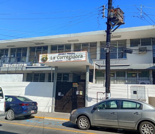 Hoy regresaron a clases niños de educación básica