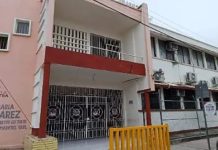 Padres de familia exigen claridad en suspensión de clases presenciales tras altercado en primaria