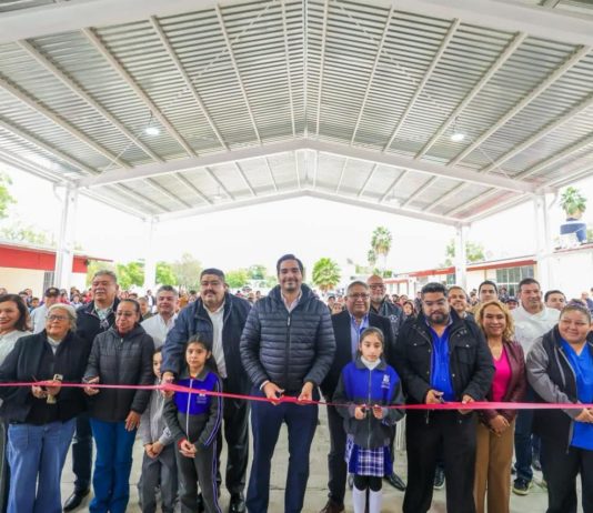 Impulsa Carlos Peña Ortiz a comunidad escolar con más beneficios a la infraestructura