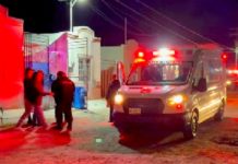 Unidad médica auxilia a persona en su vivienda