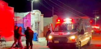 Unidad médica auxilia a persona en su vivienda