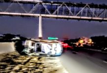 Vuelca unidad en carretera Río Bravo-Reynosa dejando daños materiales