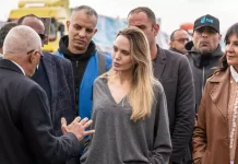 Angelina Jolie visita el paso de Rafah para expresar su apoyo a la población de Gaza