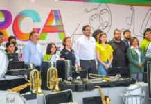 Entregó Carlos Peña Ortiz instrumentos musicales a alumnos del IRCA