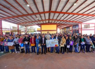 Becas Rita Cetina impulsa a estudiantes de secundaria en Villa Florida