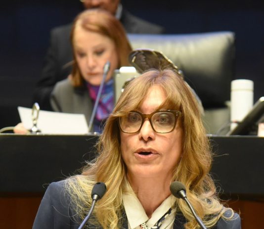 Presentó Maki Ortiz iniciativa para conmemorar Día Nacional de la Adopción Responsable de Animales de Compañía