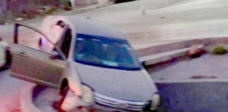 Accidente deja daños en apartada colonia popular