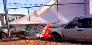 Accidente vial deja cuantiosos daños materiales en apartada colonia popular