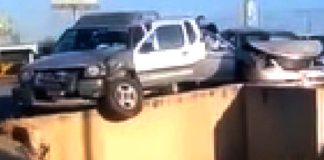 Chocan unidades y dejan cuantiosos daños materiales