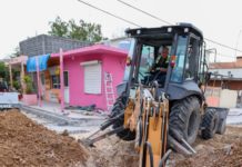Inició COMAPA rehabilitación de drenaje sanitario en la colonia Benito Juárez