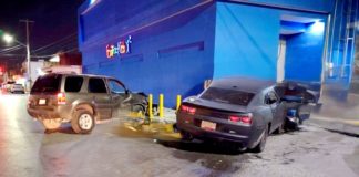 Se impactan unidades y dejan cuantiosos daños materiales