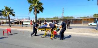 Unidad arrolla a peatón y lo deja severamente lesionado en boulevard