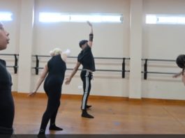Invitan a niños y jóvenes a inscribirse a las clases gratuitas del Taller de Danza Moderna