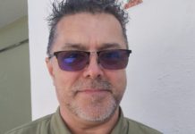 Abuelitos son defraudados por vecinos comadres y familiares