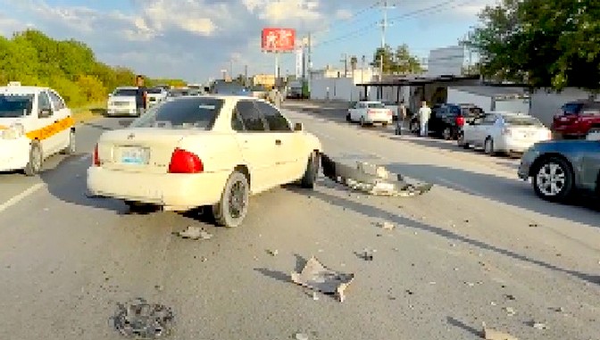 Chocan en la Ribereña y dejan daños materiales (2)