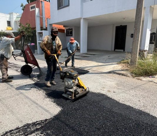 Gobierno de Tampico fortalece programa permanente de bacheo en la ciudad