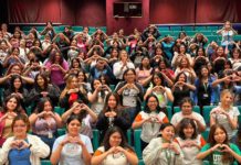 Invitan a donar vestidos para apoyar graduación de jóvenes de escasos recursos