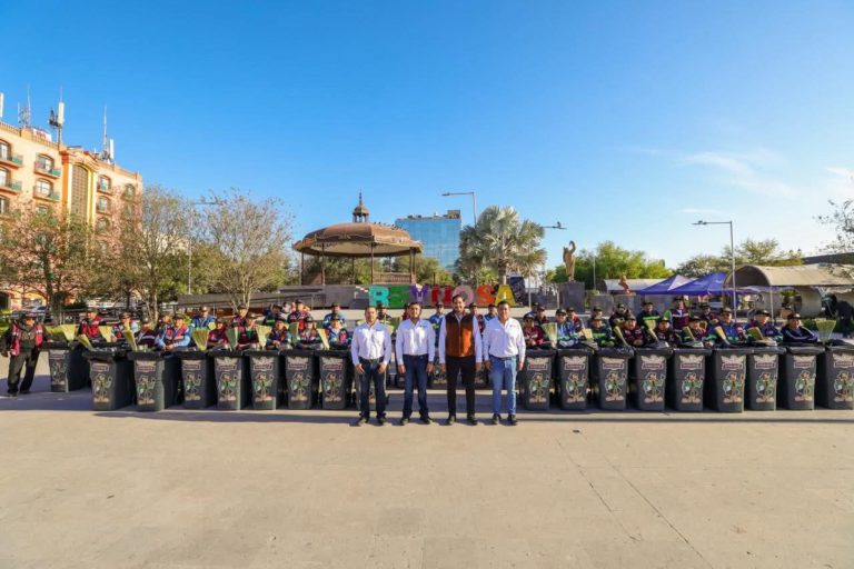 Fortalece Carlos Peña Ortiz equipamiento de trabajadores municipales