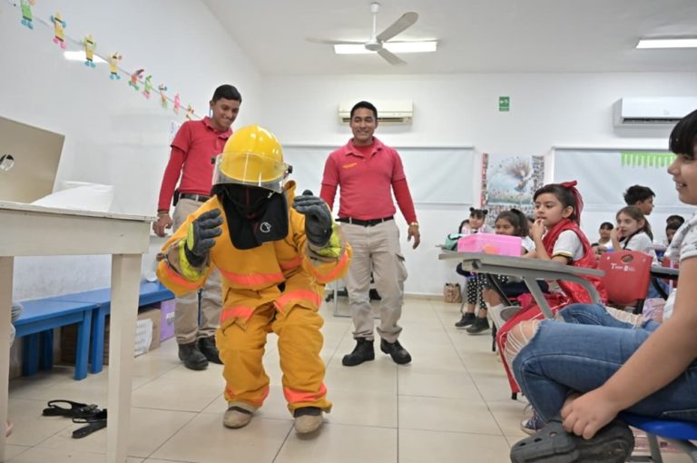 Niñas y Niños PANNARTI del DIF Tampico Viven la Experiencia “Bombero por un Día”