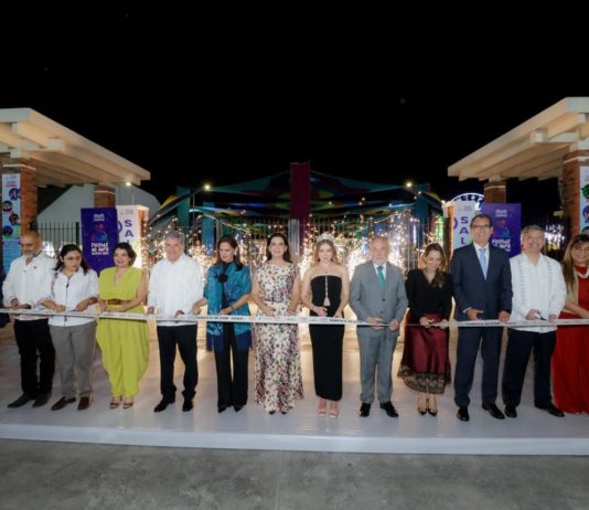 Inaugura Mónica Villarreal las Fiestas de Abril Tampico 2026