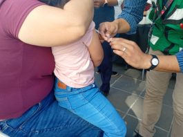 Ante la gran afluencia de turistas que llegan a la zona sur refuerzan vacunación contra el sarampión