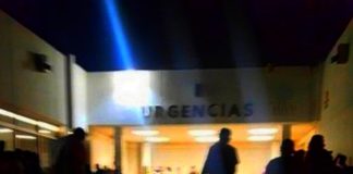 Unidad medica auxilia a victima al parecer tras haber sido atropellada