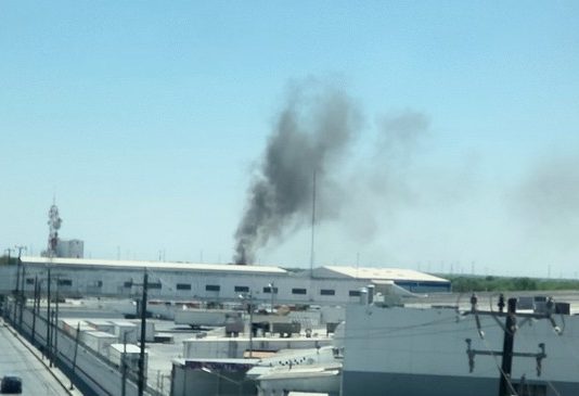 Voraz incendio en pastizal deja cuantiosos daños y contaminación