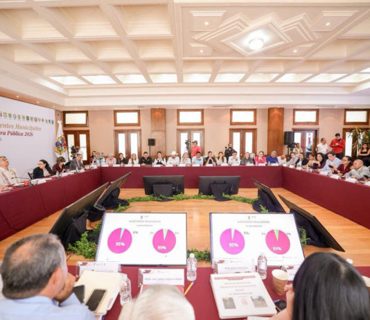 Presenta alcaldesa a gobernador proyectos estratégicos