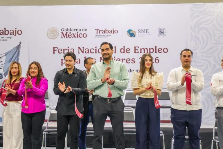 Inauguraron Feria de Empleo, Alcalde Carlos Peña Ortiz y Secretario del Trabajo Luis Gerardo Illoldi Reyes