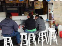 Intensifica Coepris supervisión entre manejadores de alimentos