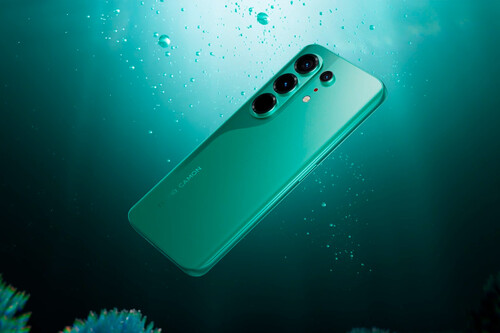 Celular barato con cámara Sony y pantalla muy grande curva. Tiene funciones de IA gratis y en el télefono