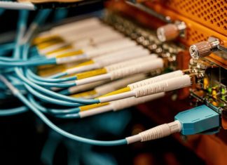 El internet en México tiene un problema: hay más fibra óptica que nunca, pero las velocidades no despegan