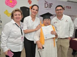 Con voluntad no hay límites: Se graduan 11 adultos mayores de la Estancia “Frente Democrático” del DIF Tampico