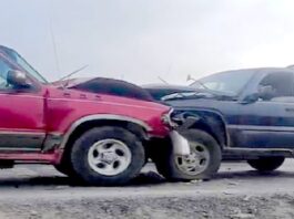 Chocan en el “Viaducto de la Muerte” dejando cuantiosos daños