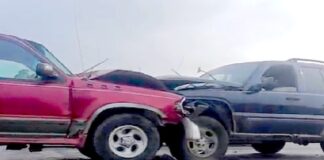 Chocan en el “Viaducto de la Muerte” dejando cuantiosos daños