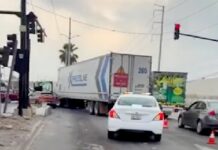 Chocan unidades en carretera a Monterrey dejando cuantiosos daños materiales