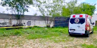 Hallan cadáver en concurrida área de centros comerciales