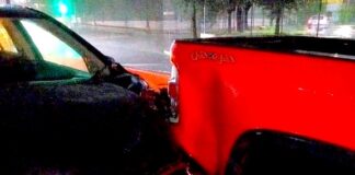 Lluvia deja accidentes viales con daños materiales