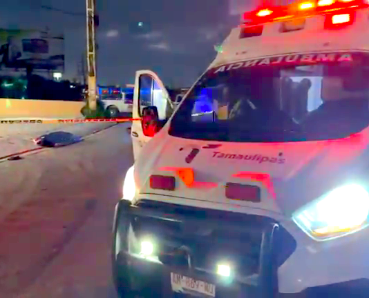 Muere motociclista tras ser impactado por unidad del transporte privado