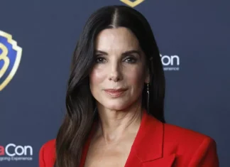 Buscar Search Espectáculos Círculos Realeza Política Moda Belleza Estilo de vida Viajes y gourmet Cultura MexBest Expansión Quien quiencom quiencom Revista Digital Espectáculos Sandra Bullock debuta en Instagram con guiño a ‘Hechizo de Amor’ y arrasa con millones de seguidores