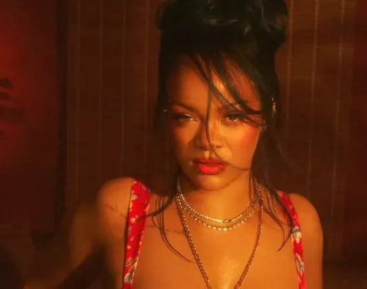 Rihanna muestra su lado más sexy y celebra su feminidad con la nueva colección de Savage X Fenty