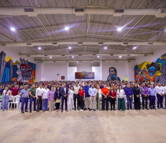 Presidió Carlos Peña Ortiz entrega de Folios QR del Programa de Becas Municipales 2026