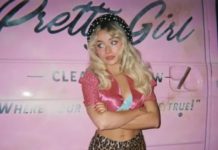 Sabrina Carpenter lleva a Coachella a un viaje nostálgico por Hollywood con su show ‘Sabrinawood’